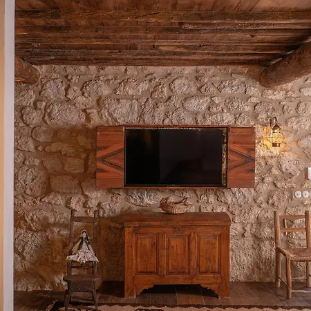 1813 Painters Stone Shelter Villa