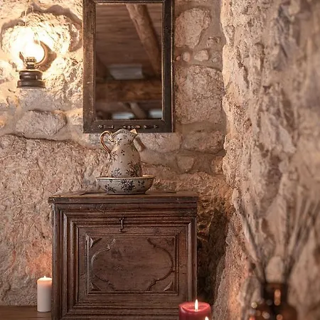 1813 Painters Stone Shelter Villa